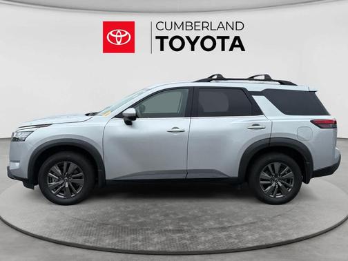 Brilliant Silver Metallic 2022 Nissan Pathfinder SV