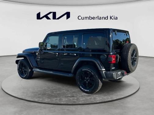 Black Clearcoat 2021 Jeep Wrangler Unlimited Sahara Altitude