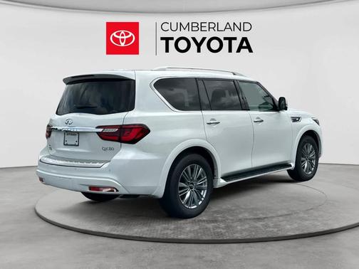 Moonstone White 2024 INFINITI QX80 Luxe