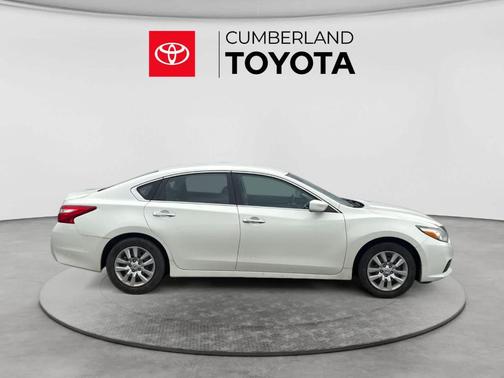 Pearl White 2016 Nissan Altima 2.5 S