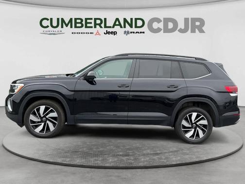 Deep Black Pearl Effect 2024 Volkswagen Atlas 2.0T SE