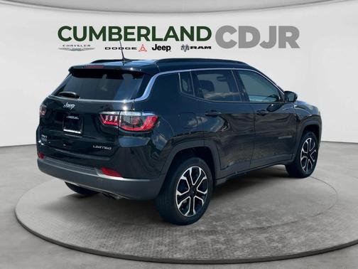 Diamond Black 2022 Jeep Compass Limited