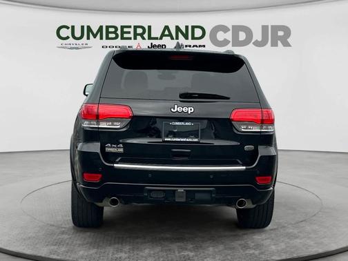 Diamond Black 2021 Jeep Grand Cherokee Overland