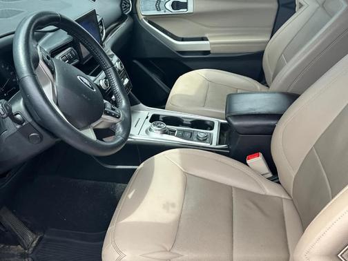 Rapid Red Metallic Tinted Clearcoat 2021 Ford Explorer Limited