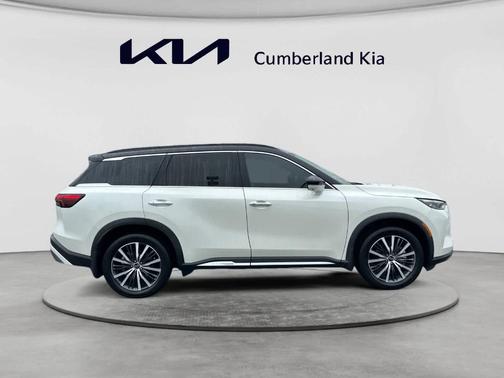 Majestic White / Black Obsidian 2023 INFINITI QX60 AUTOGRAPH