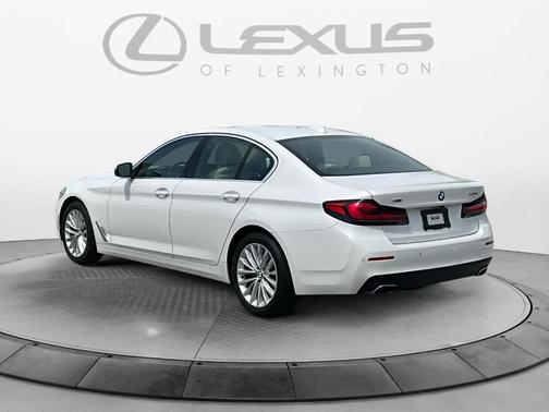 Mineral White Metallic 2023 BMW 530 i xDrive