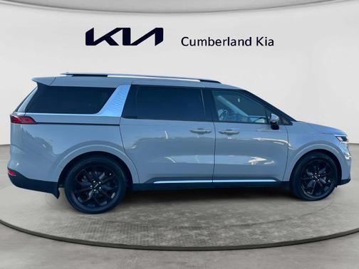 Ceramic Silver 2022 Kia Carnival SX