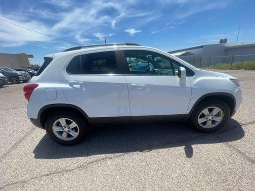 White 2020 Chevrolet Trax LT