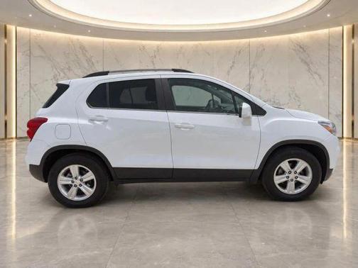 White 2020 Chevrolet Trax LT