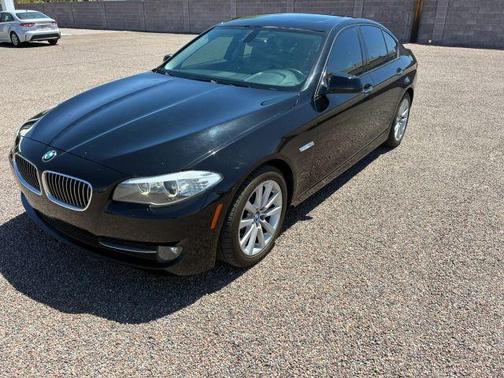 2011 BMW 528 i Sedan