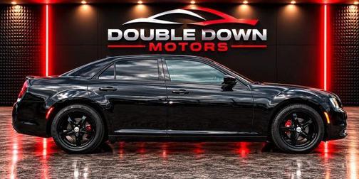 Black 2018 Chrysler 300 Touring