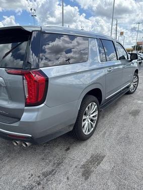2023 GMC Yukon XL Denali