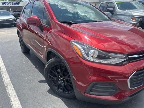 Crimson Metallic 2021 Chevrolet Trax LT
