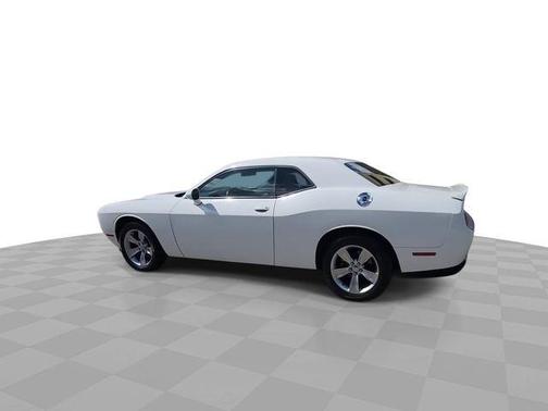 White Knuckle Clearcoat 2021 Dodge Challenger SXT