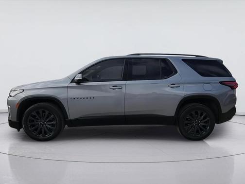 Mosaic Black Metallic 2023 Chevrolet Traverse RS