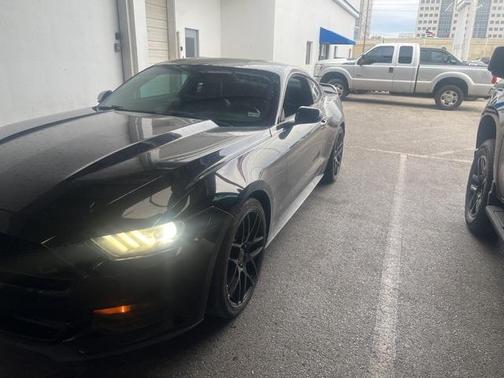 2015 Ford Mustang V6