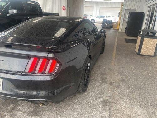 2015 Ford Mustang V6