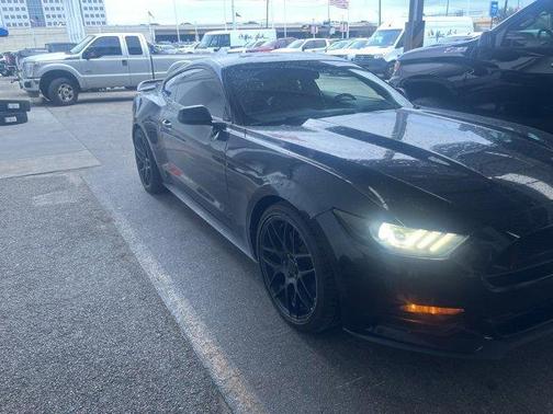 2015 Ford Mustang V6