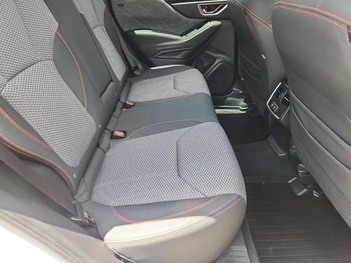 Crystal White Pearl 2019 Subaru Forester Sport