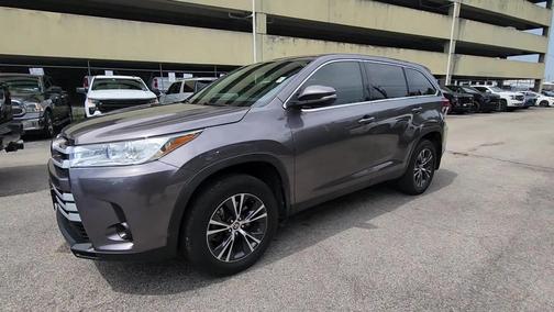 2019 Toyota Highlander LE