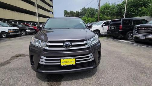 2019 Toyota Highlander LE