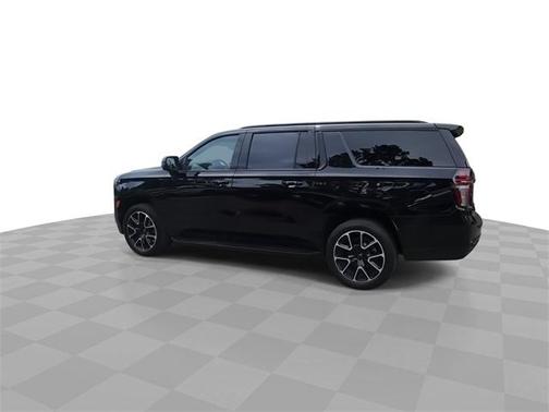 2023 Chevrolet Suburban RST