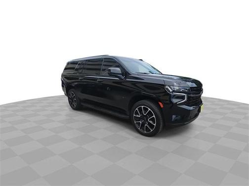 2023 Chevrolet Suburban RST