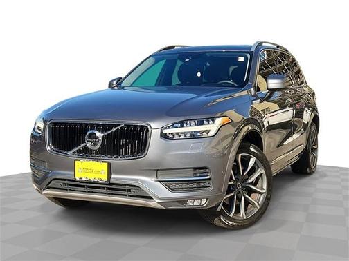 2019 Volvo XC90 T6 Momentum