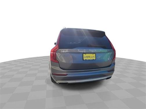 2019 Volvo XC90 T6 Momentum