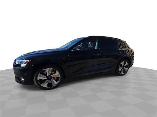 2022 Audi e-tron Premium Plus