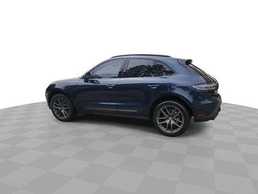 Night Blue Metallic 2022 Porsche Macan Base