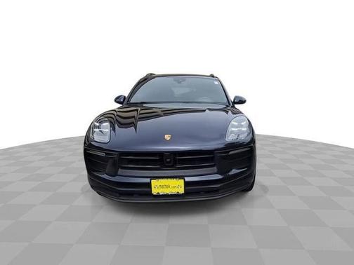 Night Blue Metallic 2022 Porsche Macan Base