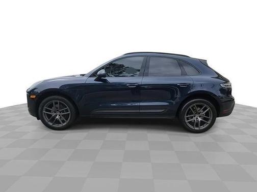 Night Blue Metallic 2022 Porsche Macan Base