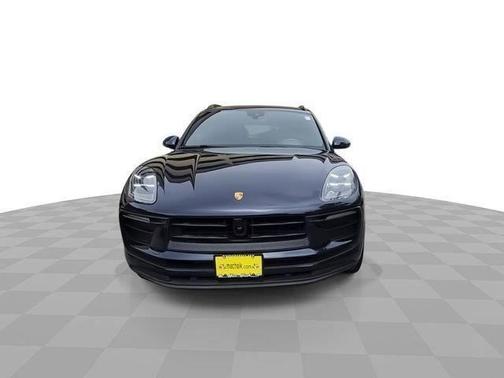 Night Blue Metallic 2022 Porsche Macan Base