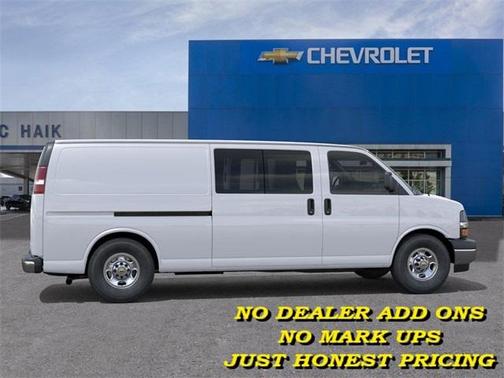 2025 Chevrolet Express 3500 Work Van