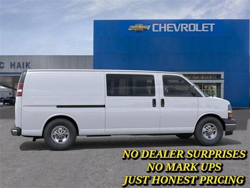 2025 Chevrolet Express 3500 Work Van