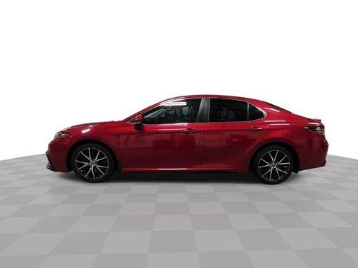 Red 2022 Toyota Camry SE