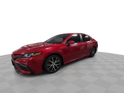 Red 2022 Toyota Camry SE
