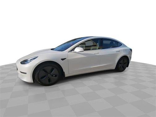 2020 Tesla Model 3 Standard Range Plus