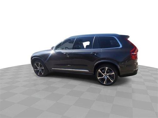 2024 Volvo XC90 B6 Ultimate Bright Theme 7-Seater