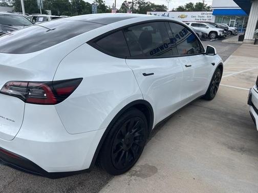 2024 Tesla Model Y Long Range