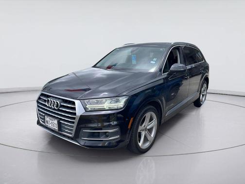 Orca Black Metallic 2019 Audi Q7 55 Prestige