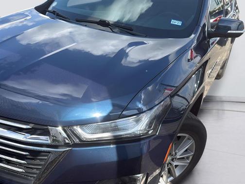Northsky Blue Metallic 2022 Chevrolet Traverse LT Cloth