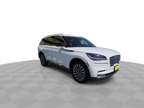 White 2021 Lincoln Aviator Reserve RWD
