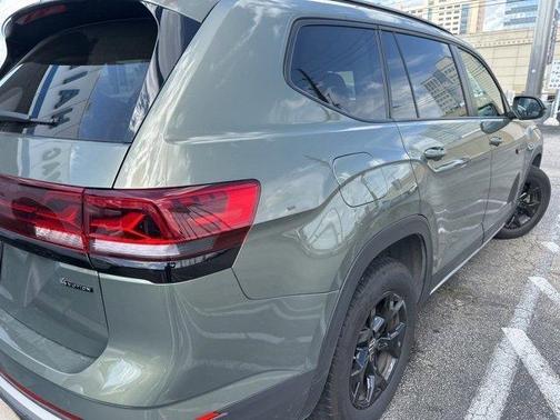 2024 Volkswagen Atlas 2.0T Peak Edition SE w/Technology