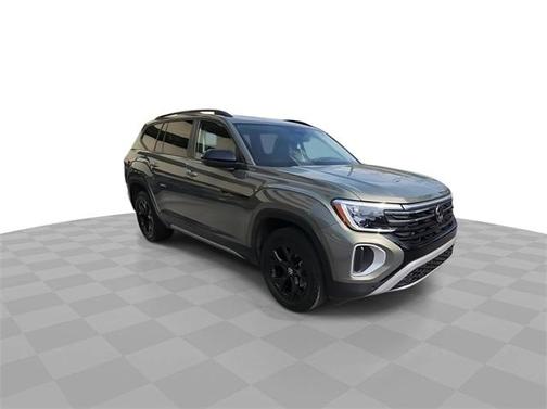 2024 Volkswagen Atlas 2.0T Peak Edition SE w/Technology