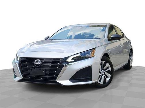 Brilliant Silver Metallic 2024 Nissan Altima 2.5 S