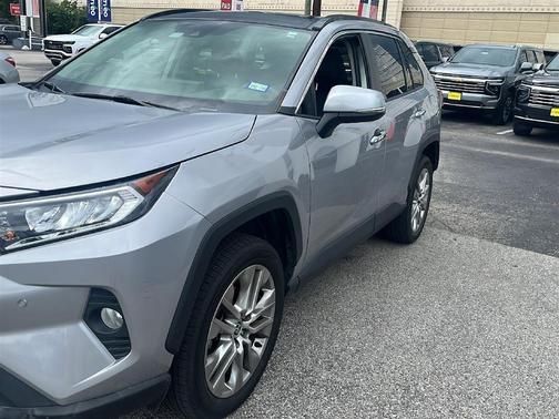 Silver Sky Metallic 2020 Toyota RAV4 Limited