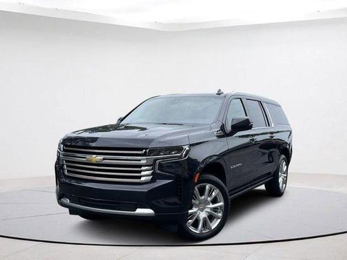 Photo 1 of 35 of 2022 Chevrolet Suburban High Country