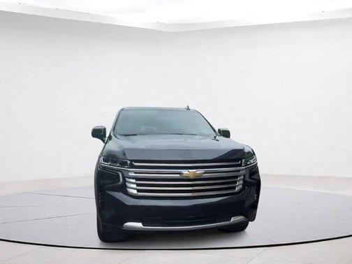 Photo 3 of 35 of 2022 Chevrolet Suburban High Country